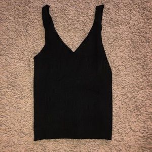 Cropped black tank